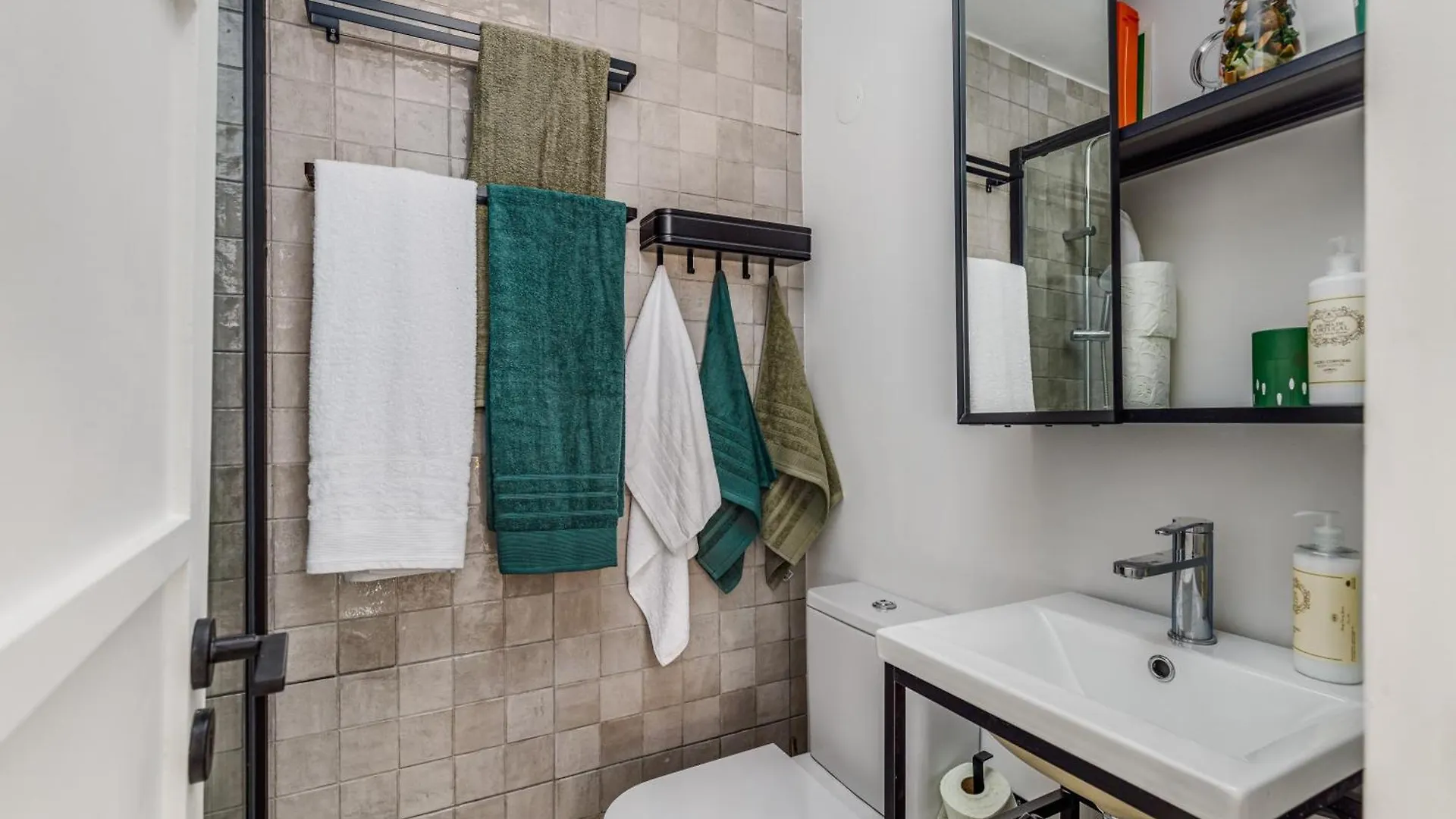 Avenca Da Praia - Tiny House 4 Beach & Surf Lisbon Getaway Parede 0*,  Portugalsko
